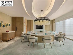 Spisestuestole i restaurantmøbler